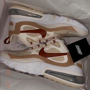 Wmns Air Max 270 React 'Equestrian' Team Gold